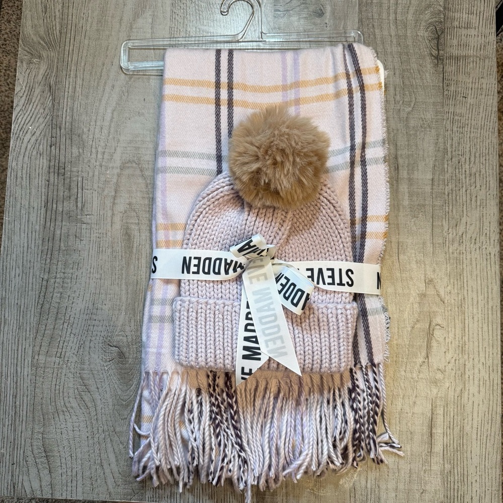 Steve Madden plaid scarf and beanie set lavender NWT OS pom hat